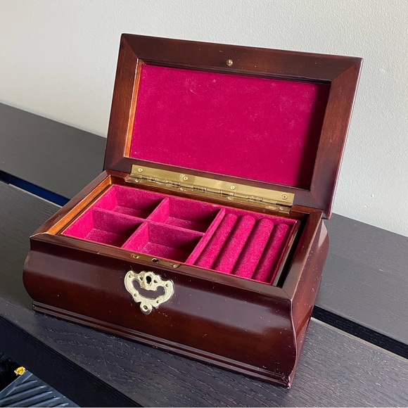 Bombay Company Mahogany Wood Red Velvet Lined Jewellery Box - Picture 7 of 15